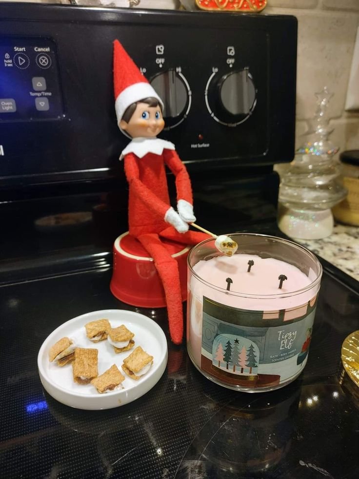 Elf on the Shelf Cheese & Crackers